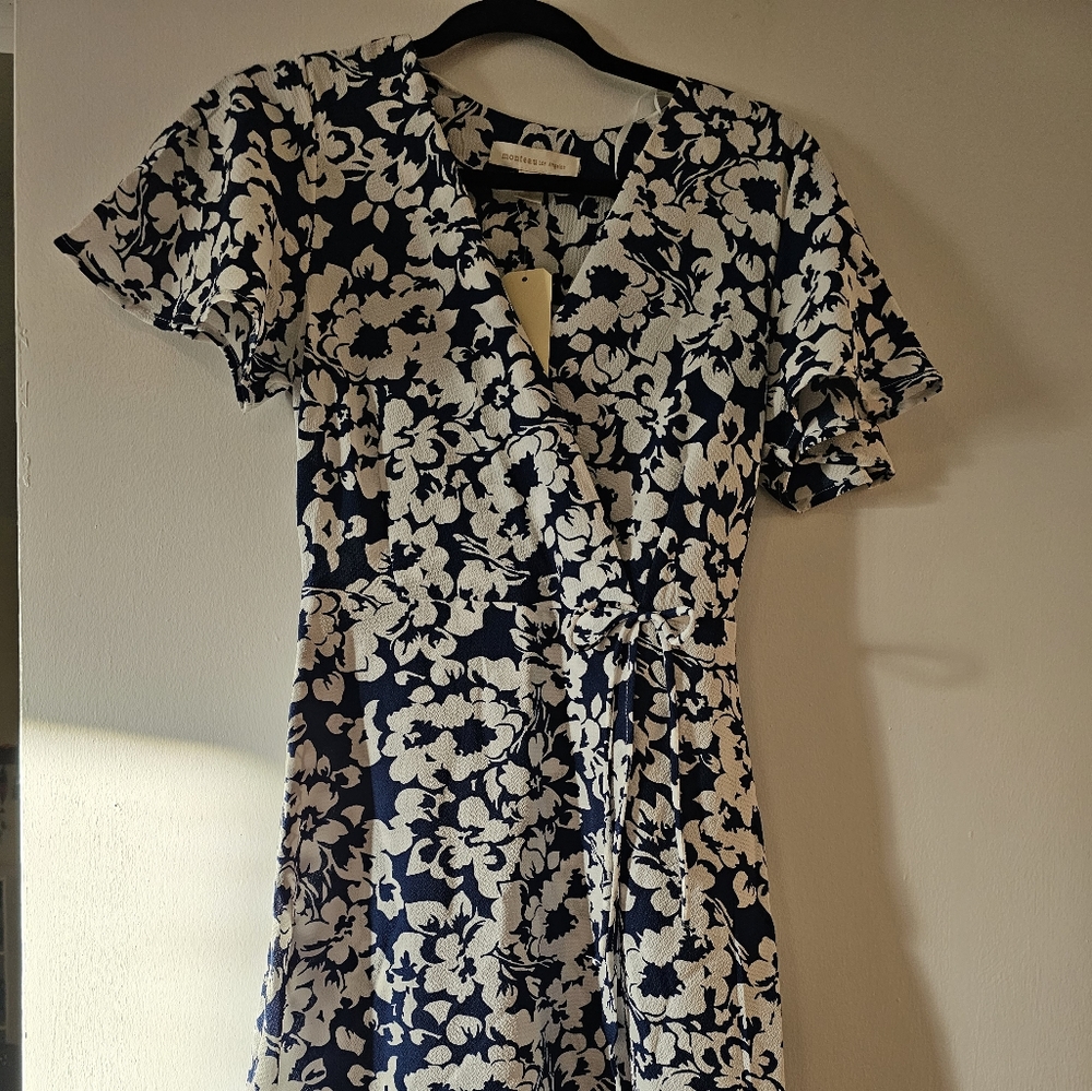NWT Monteau Los Angeles dress